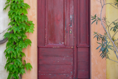 Arles Door